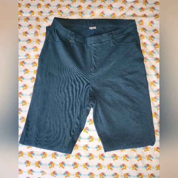 Time and Tru brand size M (8-10) green pull on pants - Picture 2 of 4